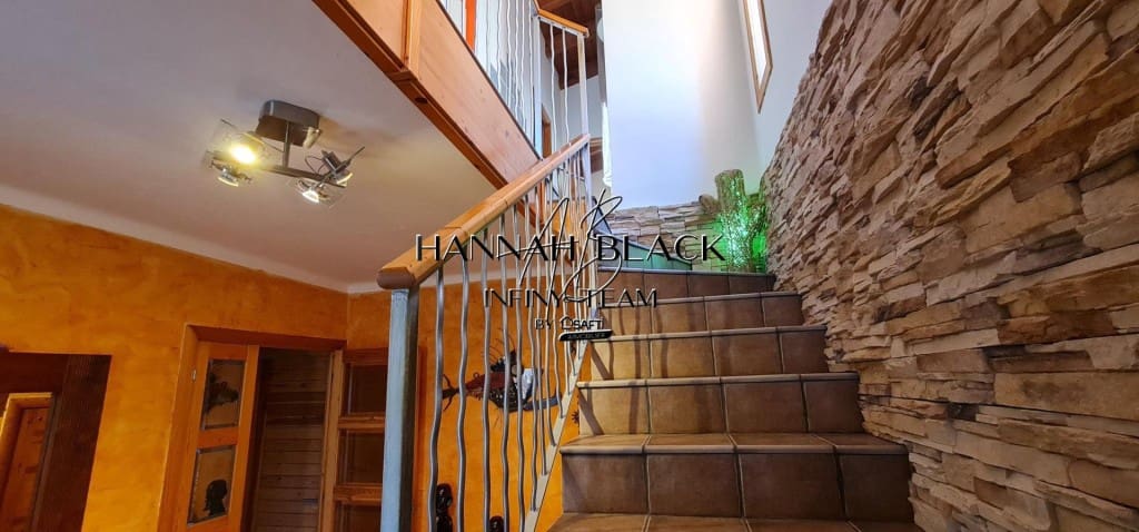 3 bedroom Villa for sale in Vallirana with pool garage - € 599,000 (Ref: 9595121)