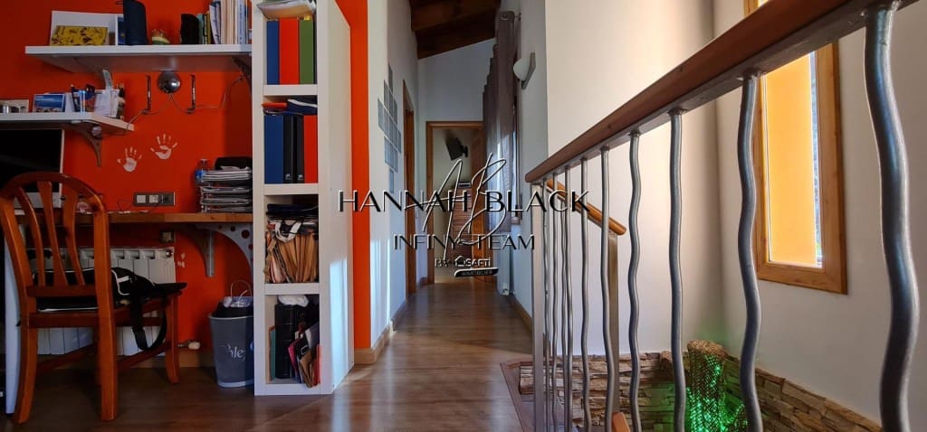 3 bedroom Villa for sale in Vallirana with pool garage - € 599,000 (Ref: 9595121)