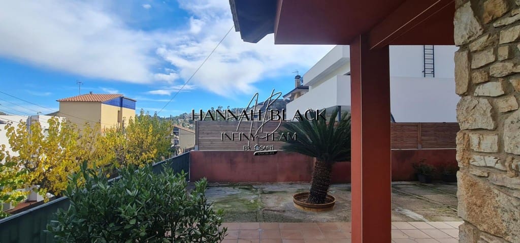 3 bedroom Villa for sale in Vallirana with pool garage - € 599,000 (Ref: 9595121)