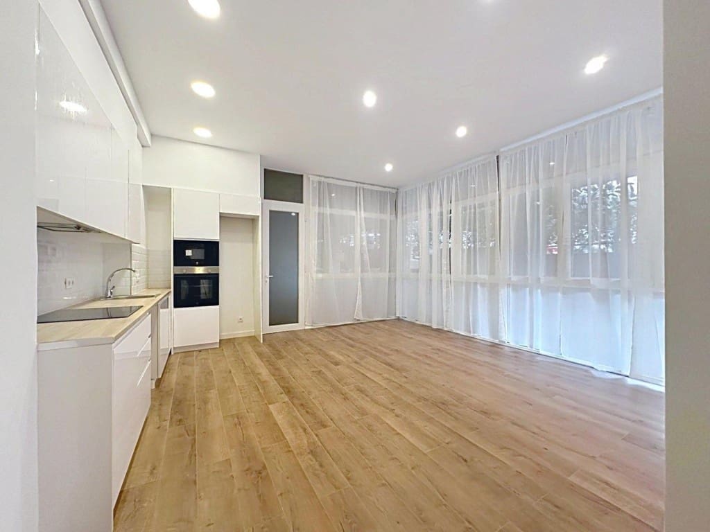 2 chambre Appartement à vendre à Barcelone ville - 375 000 € (Ref: 9595129)