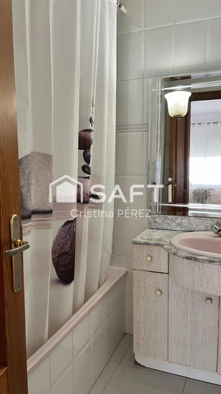 Adosado de 4 habitaciones en Blanes en venta - 399.000 € (Ref: 9595131)