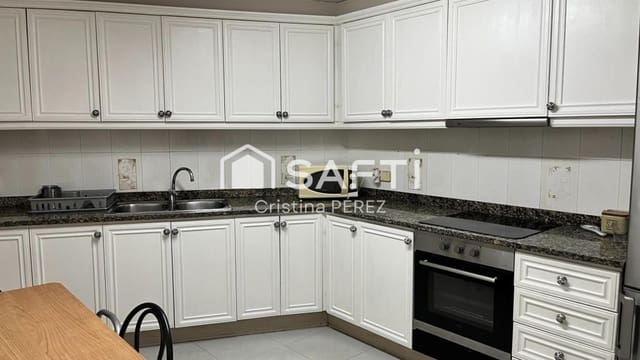 Adosado de 4 habitaciones en Blanes en venta - 399.000 € (Ref: 9595131)