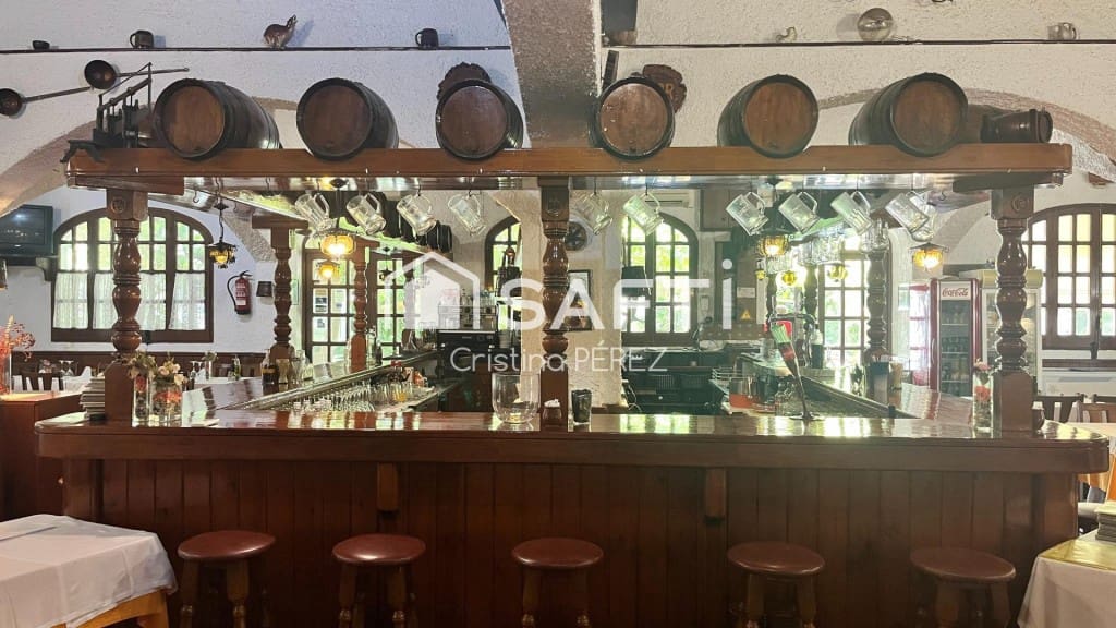 Erhverv til salg i Pineda de Mar - € 1.500.000 (Ref: 9595133)