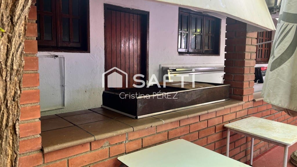 Erhverv til salg i Pineda de Mar - € 1.500.000 (Ref: 9595133)