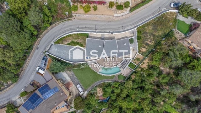 5 bedroom Villa for sale in Roca Grossa, Lloret de Mar with pool garage - € 1,400,000 (Ref: 9595134)