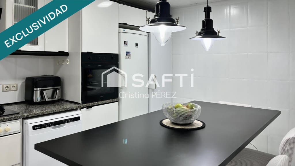 Adosado de 4 habitaciones en Lloret de Mar en venta con piscina garaje - 397.000 € (Ref: 9595137)