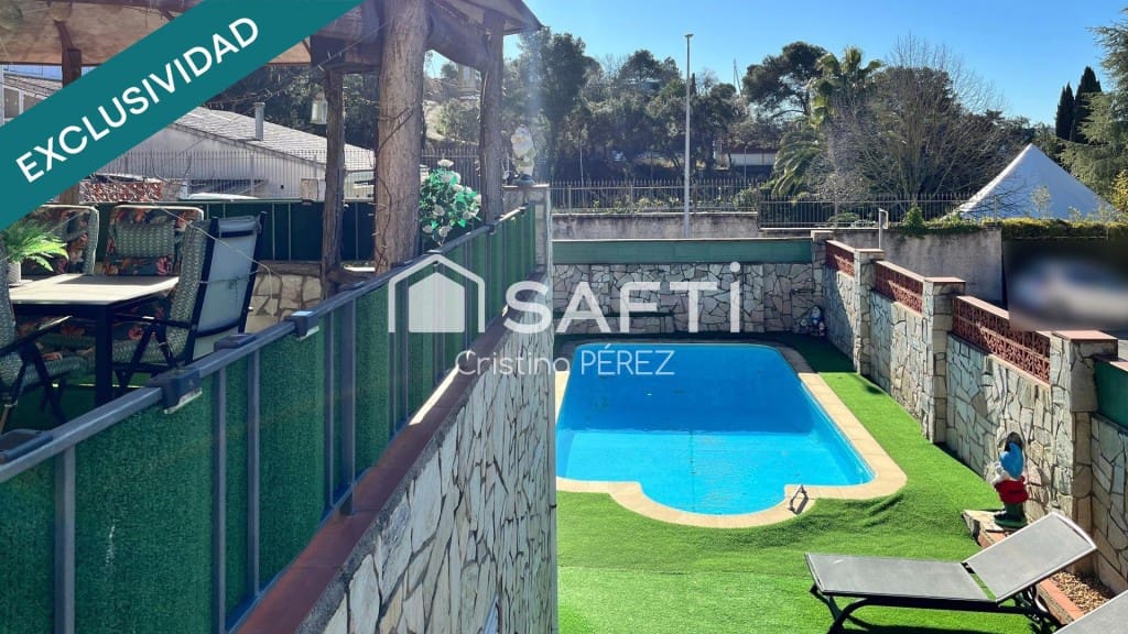 Adosado de 4 habitaciones en Lloret de Mar en venta con piscina garaje - 397.000 € (Ref: 9595137)