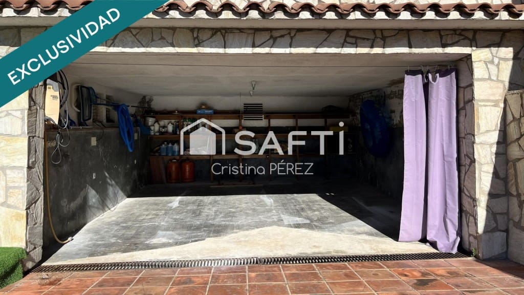 Adosado de 4 habitaciones en Lloret de Mar en venta con piscina garaje - 397.000 € (Ref: 9595137)