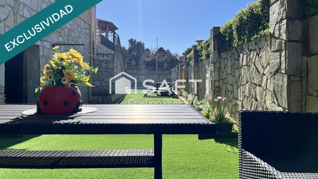 Adosado de 4 habitaciones en Lloret de Mar en venta con piscina garaje - 397.000 € (Ref: 9595137)