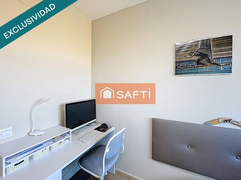 5 soverom Villa til salgs i Pacs del Penedes med svømmebasseng garasje - € 450 000 (Ref: 9595143)