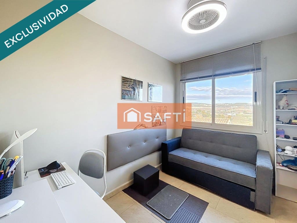 5 soverom Villa til salgs i Pacs del Penedes med svømmebasseng garasje - € 450 000 (Ref: 9595143)