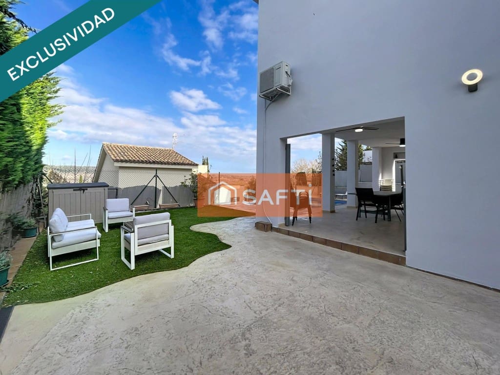 5 soverom Villa til salgs i Pacs del Penedes med svømmebasseng garasje - € 450 000 (Ref: 9595143)