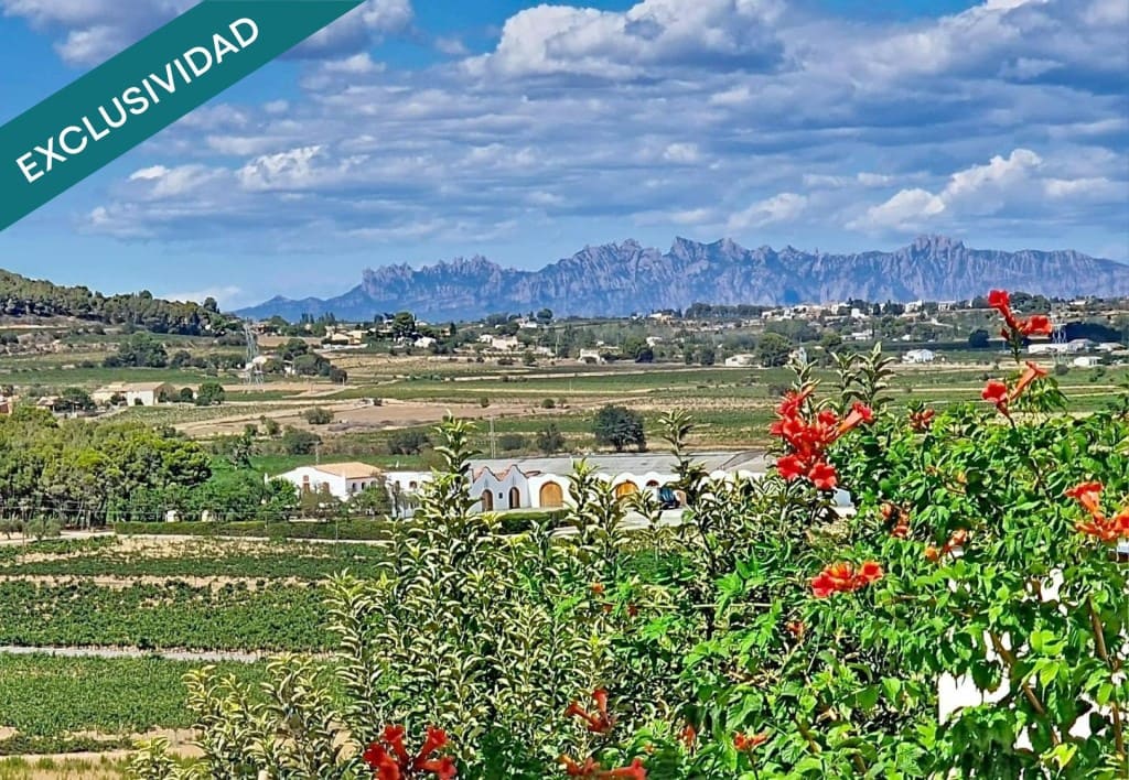 5 soverom Villa til salgs i Pacs del Penedes med svømmebasseng garasje - € 450 000 (Ref: 9595143)