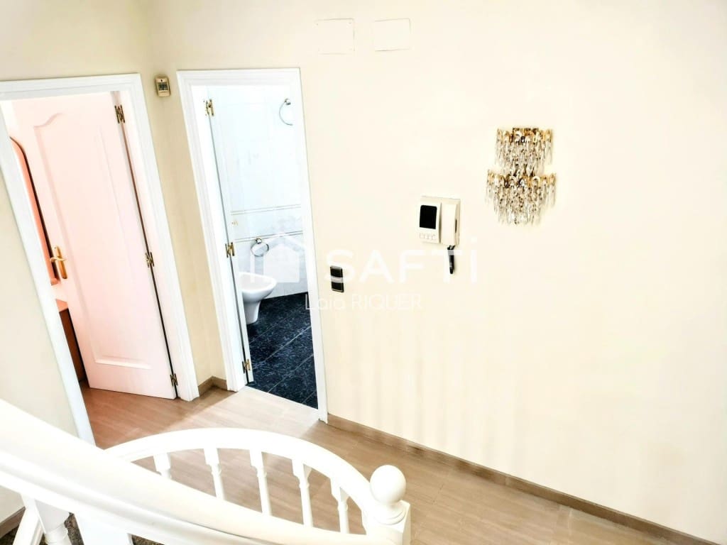 3 soverom Villa til salgs i Pineda de Mar med garasje - € 499 000 (Ref: 9595145)