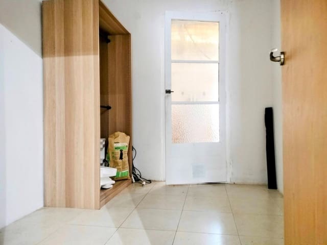 5 makuuhuone Huvila myytävänä paikassa Blanes - 309 000 € (Ref: 9595147)