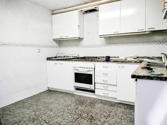 5 makuuhuone Huvila myytävänä paikassa Blanes - 309 000 € (Ref: 9595147)