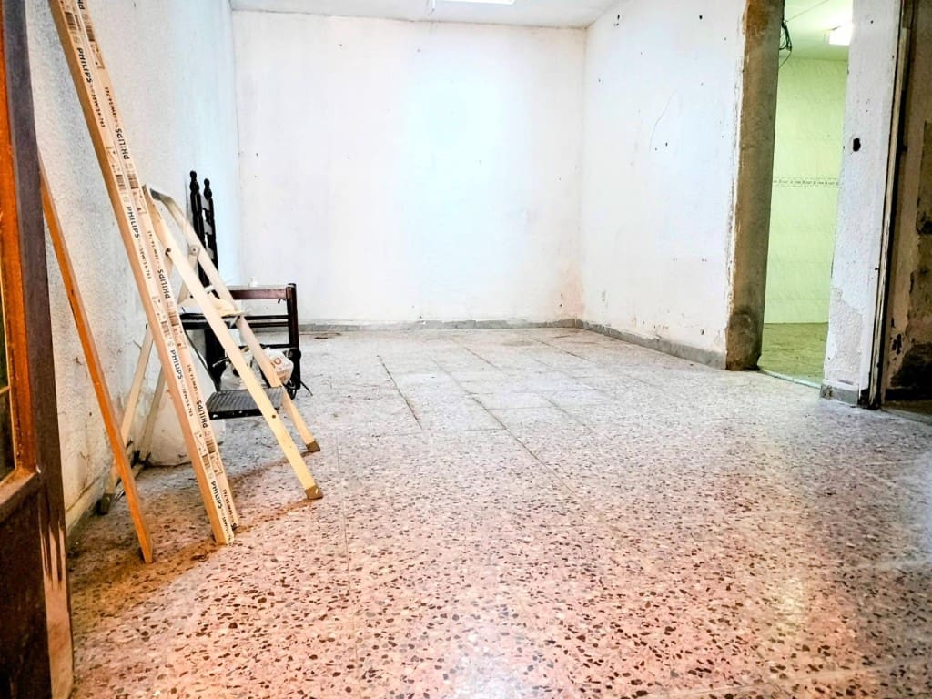 5 makuuhuone Huvila myytävänä paikassa Blanes - 309 000 € (Ref: 9595147)