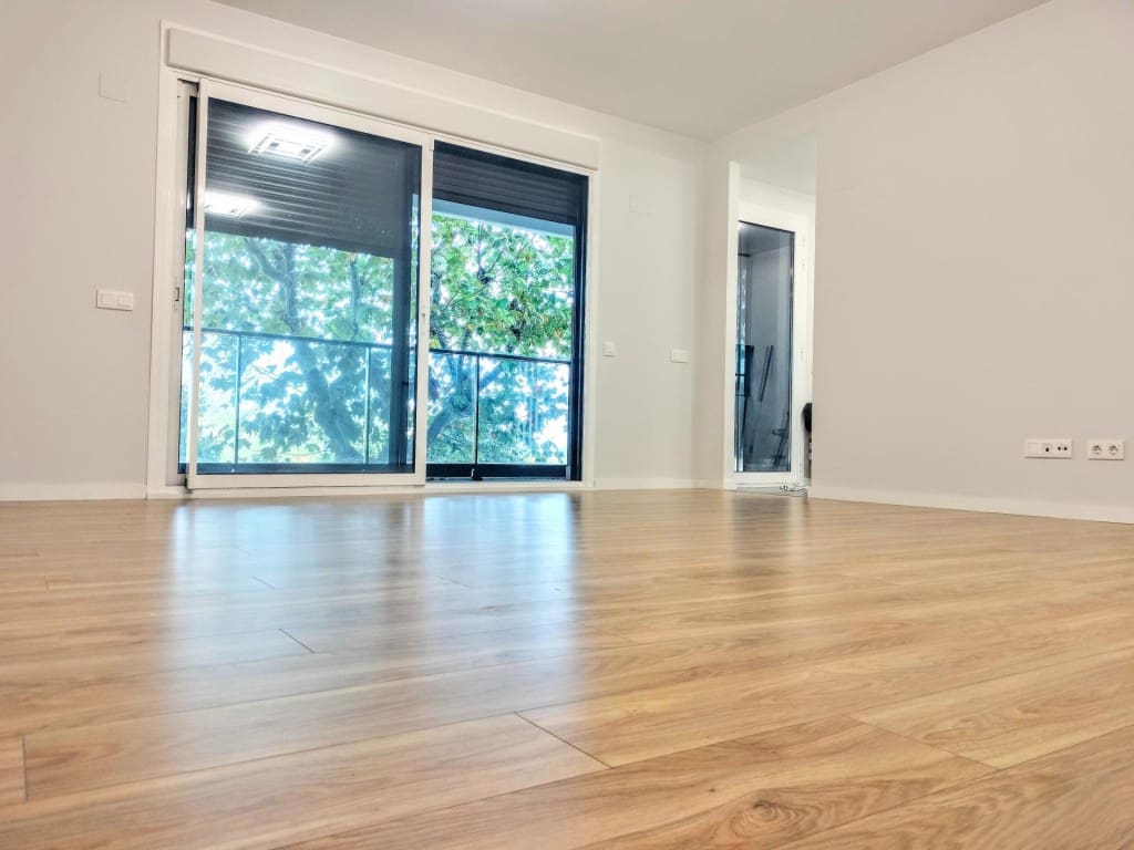 4 bedroom Apartment for rent in Mataro with pool - € 2,100 (Ref: 9595148)