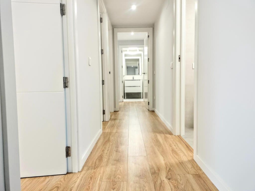 4 bedroom Apartment for rent in Mataro with pool - € 2,100 (Ref: 9595148)