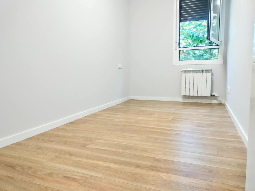 4 bedroom Apartment for rent in Mataro with pool - € 2,100 (Ref: 9595148)