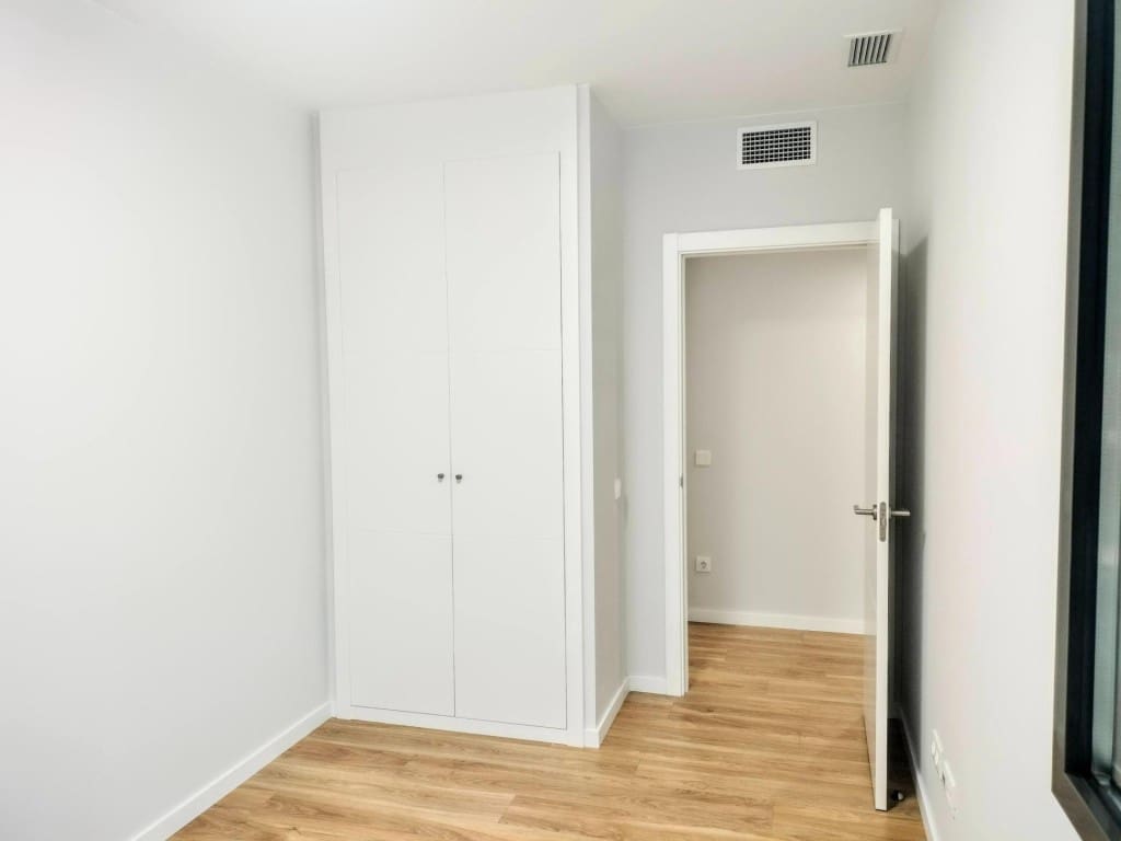 4 bedroom Apartment for rent in Mataro with pool - € 2,100 (Ref: 9595148)