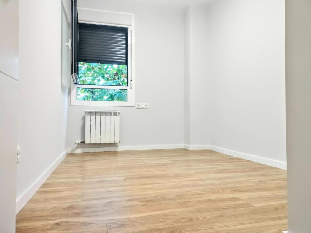 4 bedroom Apartment for rent in Mataro with pool - € 2,100 (Ref: 9595148)