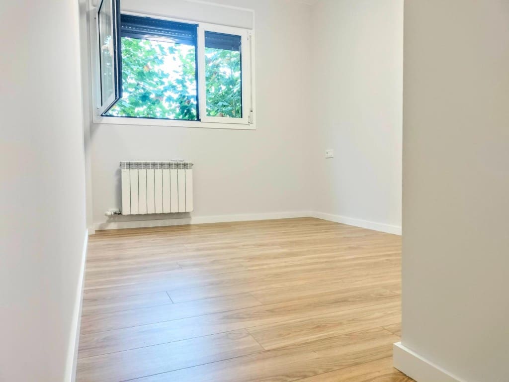 4 bedroom Apartment for rent in Mataro with pool - € 2,100 (Ref: 9595148)