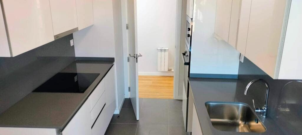 4 bedroom Apartment for rent in Mataro with pool - € 2,100 (Ref: 9595148)