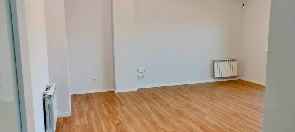 4 bedroom Apartment for rent in Mataro with pool - € 2,100 (Ref: 9595148)