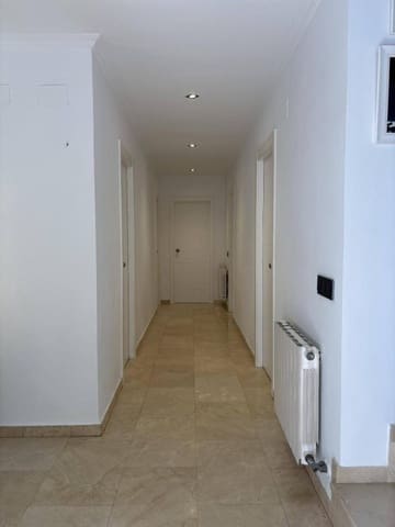 4 soveværelse Villa til salg i Calella med swimmingpool garage - € 659.000 (Ref: 9595150)