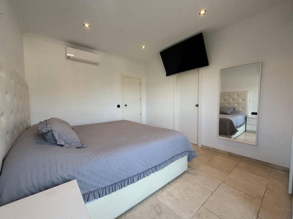 4 soveværelse Villa til salg i Calella med swimmingpool garage - € 659.000 (Ref: 9595150)