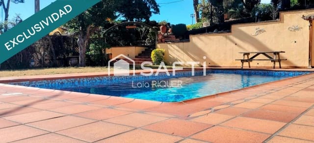 Chalet de 5 habitaciones en Sant Cebrià de Vallalta en venta con piscina - 673.000 € (Ref: 9595151)