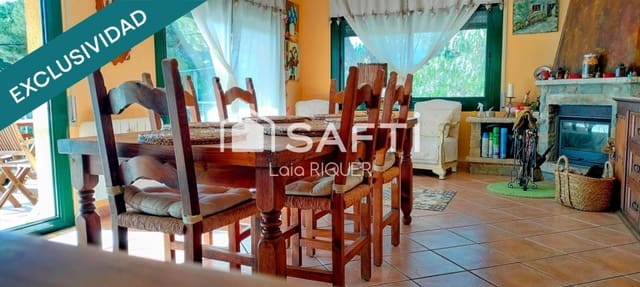 Chalet de 5 habitaciones en Sant Cebrià de Vallalta en venta con piscina - 673.000 € (Ref: 9595151)