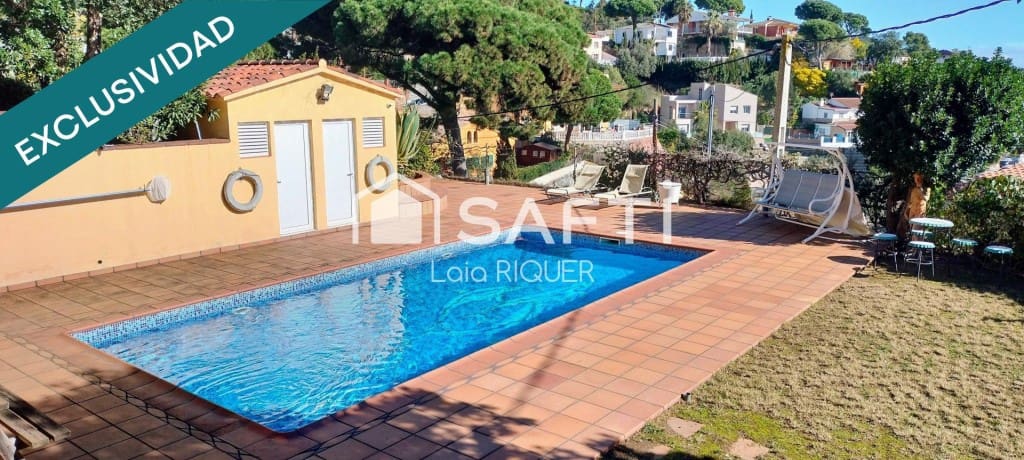 Chalet de 5 habitaciones en Sant Cebrià de Vallalta en venta con piscina - 673.000 € (Ref: 9595151)