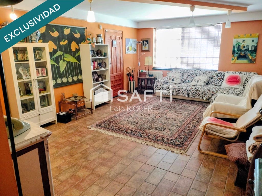 Chalet de 5 habitaciones en Sant Cebrià de Vallalta en venta con piscina - 673.000 € (Ref: 9595151)