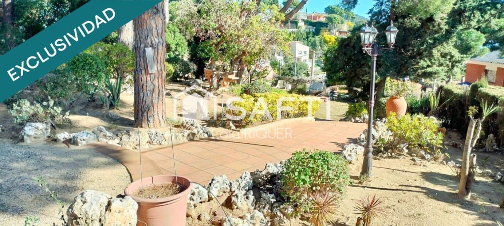 Chalet de 5 habitaciones en Sant Cebrià de Vallalta en venta con piscina - 673.000 € (Ref: 9595151)