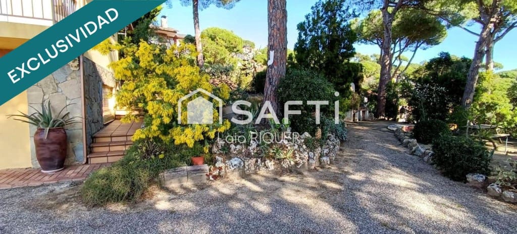 Chalet de 5 habitaciones en Sant Cebrià de Vallalta en venta con piscina - 673.000 € (Ref: 9595151)