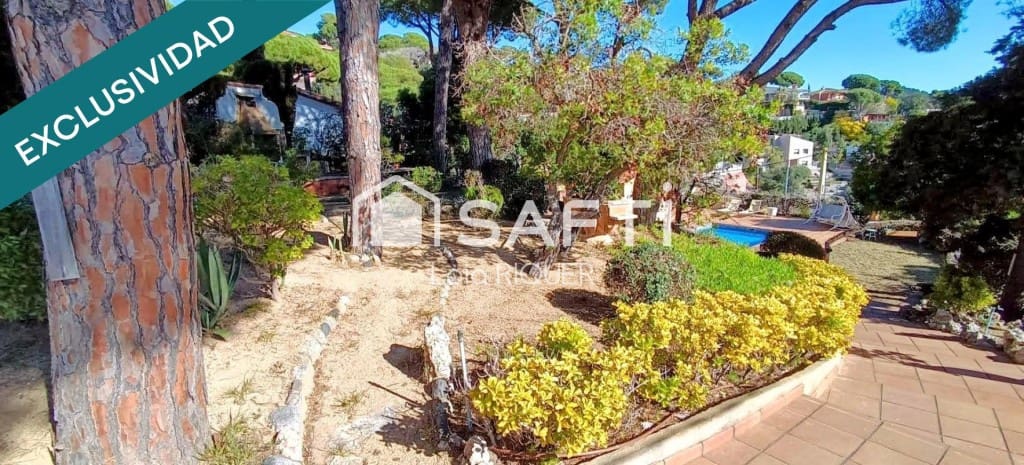 Chalet de 5 habitaciones en Sant Cebrià de Vallalta en venta con piscina - 673.000 € (Ref: 9595151)