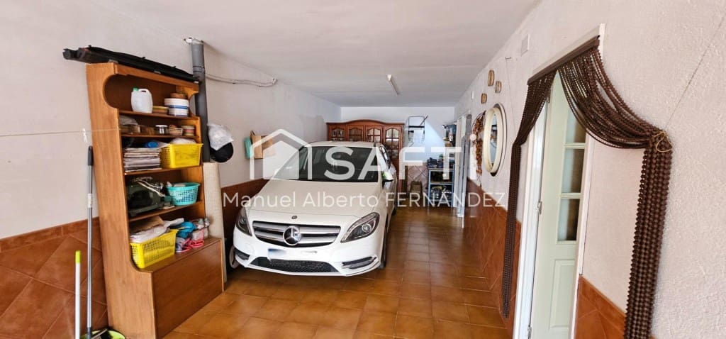 4 bedroom Villa for sale in Lloret de Mar with pool garage - € 499,000 (Ref: 9595152)