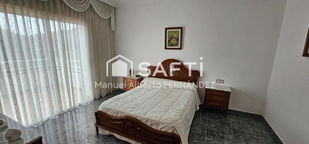 4 bedroom Villa for sale in Lloret de Mar with pool garage - € 499,000 (Ref: 9595152)