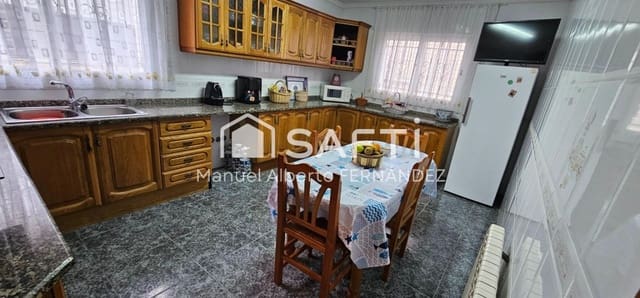 4 bedroom Villa for sale in Santa Clotilde, Lloret de Mar with pool garage - € 499,000 (Ref: 9595152)