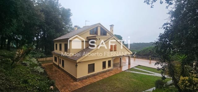 9 soveværelse Finca/Landehus til salg i Sant Feliu de Buixalleu med swimmingpool garage - € 1.250.000 (Ref: 9595159)