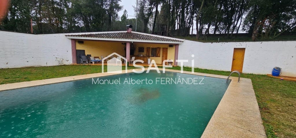 9 soveværelse Finca/Landehus til salg i Sant Feliu de Buixalleu med swimmingpool garage - € 1.250.000 (Ref: 9595159)