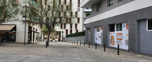 Local Comercial en L'Hospitalet de Llobregat en venta - 170.000 € (Ref: 9595165)