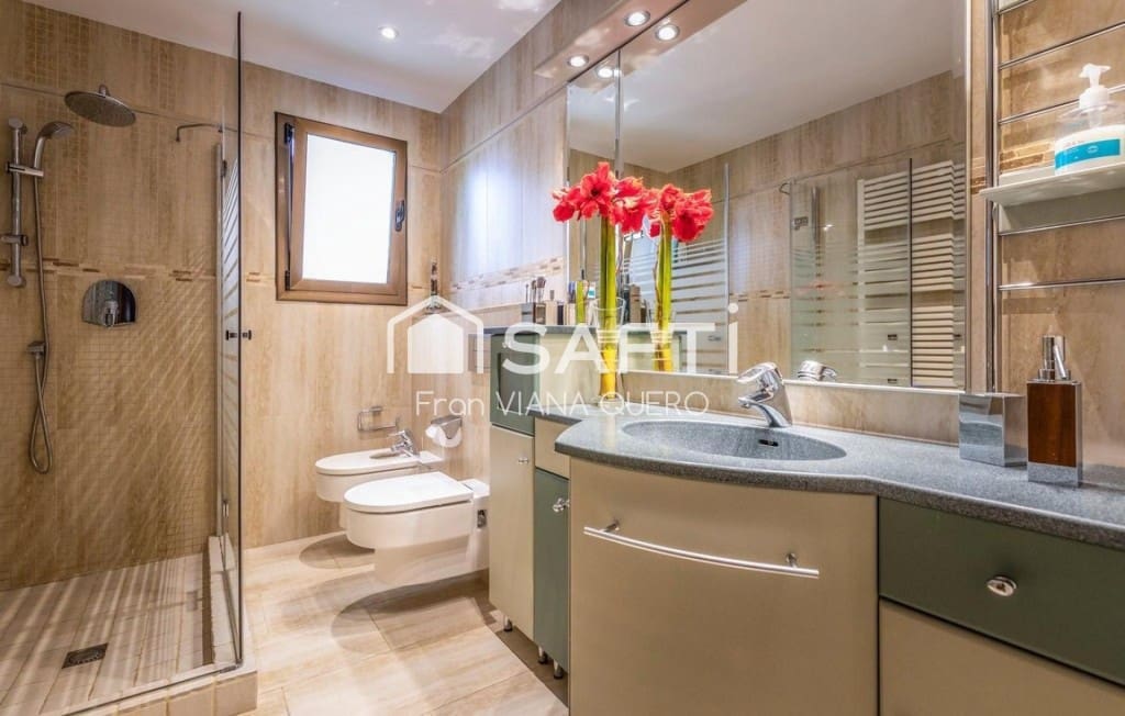 5 soveværelse Villa til salg i Pineda de Mar med swimmingpool garage - € 759.000 (Ref: 9595172)