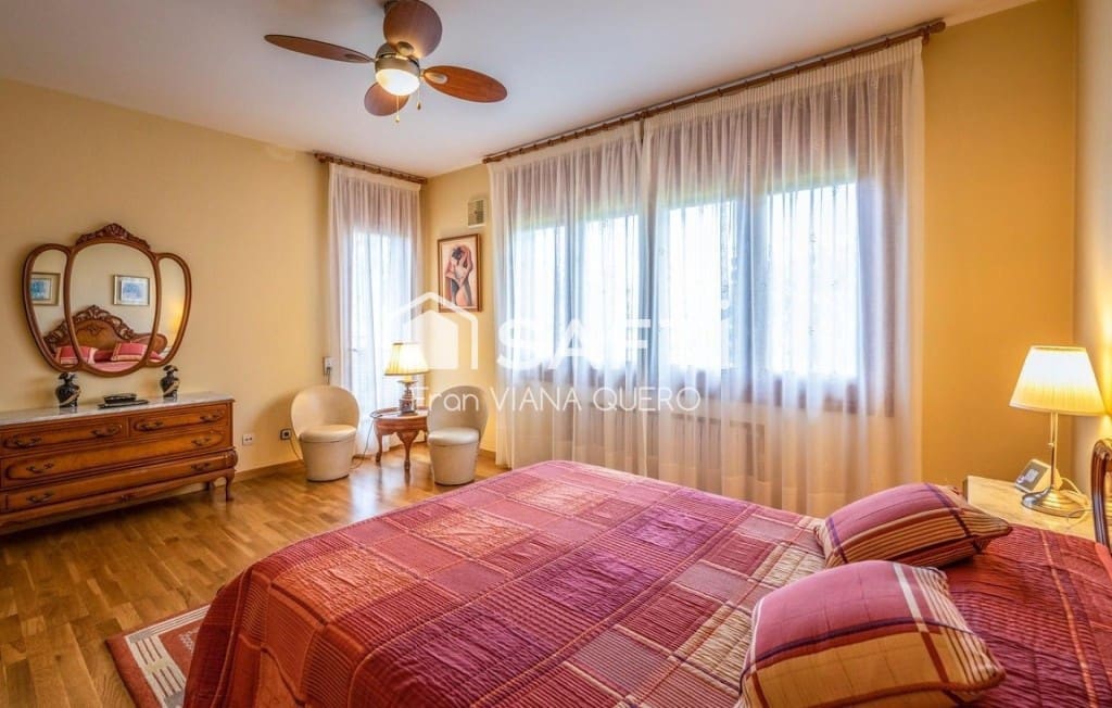 5 soveværelse Villa til salg i Pineda de Mar med swimmingpool garage - € 759.000 (Ref: 9595172)