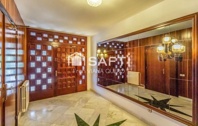 5 soverom Villa til salgs i Pineda de Mar med svømmebasseng garasje - € 759 000 (Ref: 9595172)