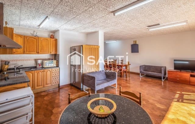 5 soverom Villa til salgs i Pineda de Mar med svømmebasseng garasje - € 759 000 (Ref: 9595172)