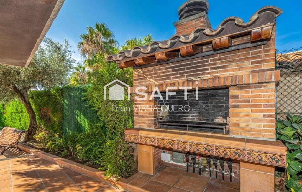 5 soveværelse Villa til salg i Pineda de Mar med swimmingpool garage - € 759.000 (Ref: 9595172)