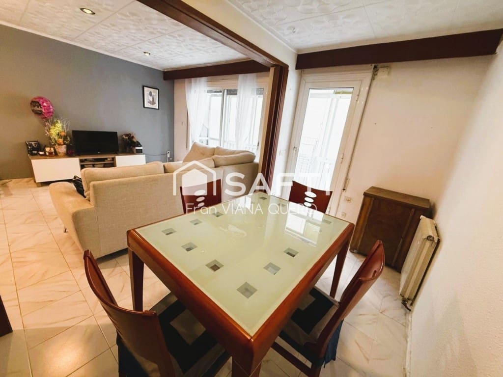 3 bedroom Apartment for sale in Canet de Mar - € 210,000 (Ref: 9595176)